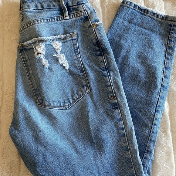 Good American Jeans - Picture 1 of 5